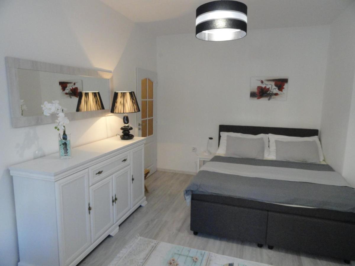 Apartman Sluka Йилемнице Экстерьер фото